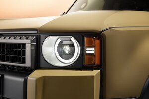 NewLandCruiser03.jpg